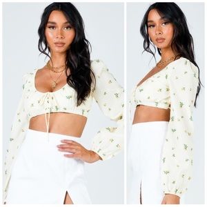 PRINCESS POLLY Violetta Crop Top in Pale Yellow size 4